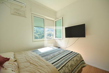 Quarto 1 de apartamento à venda com 2 quartos, 64m² em Laranjeiras, Rio de Janeiro