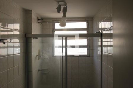 Banheiro de apartamento para alugar com 2 quartos, 54m² em Jardim Caiapiá, Cotia