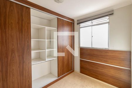 Quarto 1 de apartamento à venda com 2 quartos, 52m² em Califórnia, Belo Horizonte