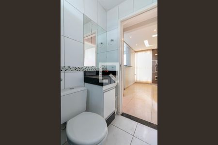 Apartamento à venda com 52m², 2 quartos e 1 vagaBanheiro Social