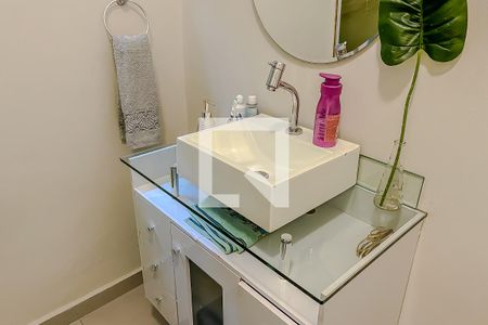 Apartamento à venda com 108m², 3 quartos e sem vagaDetalhe Banheiro