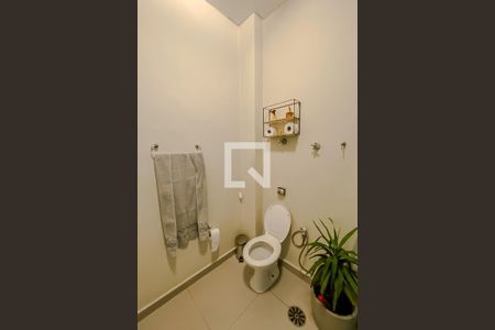 Apartamento à venda com 108m², 3 quartos e sem vagaBanheiro