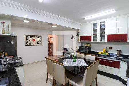 Casa para alugar com 224m², 4 quartos e 5 vagasCozinha