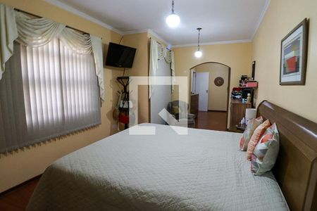 Casa para alugar com 224m², 4 quartos e 5 vagasSuíte 3