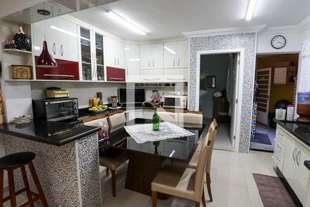 Casa para alugar com 224m², 4 quartos e 5 vagasCozinha