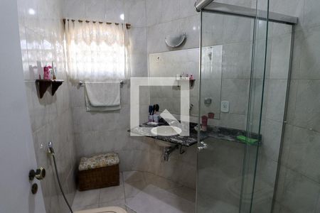 Casa para alugar com 224m², 4 quartos e 5 vagasBanheiro suíte 2