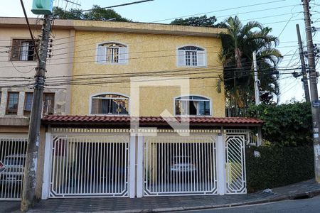 Casa para alugar com 224m², 4 quartos e 5 vagasFachada 