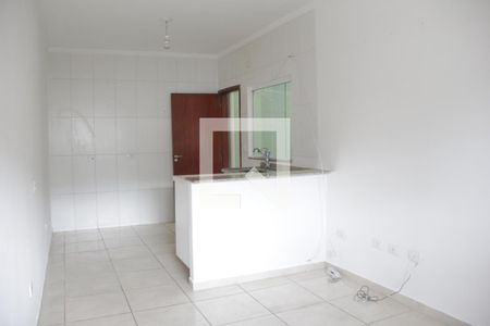 Sala de casa de condomínio para alugar com 2 quartos, 70m² em Jardim Casa Branca, Suzano