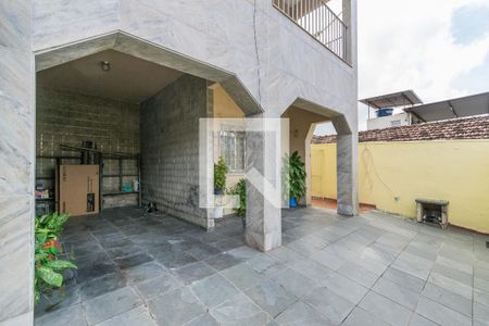 Casa à venda com 400m², 3 quartos e 2 vagasVaranda e Garagem