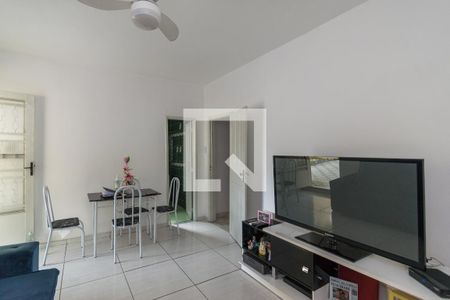 Sala 2 (2º andar) de casa à venda com 3 quartos, 400m² em Olaria, Rio de Janeiro