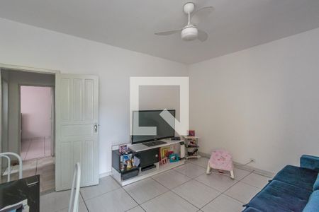 Sala 2 (2º andar) de casa à venda com 3 quartos, 400m² em Olaria, Rio de Janeiro