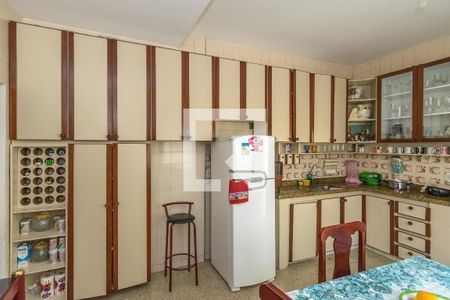 Casa à venda com 400m², 3 quartos e 2 vagasCozinha1 - Armários