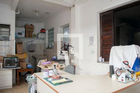 Casa à venda com 221m², 4 quartos e 2 vagas Casa à venda com 221m², 4 quartos e 2 vagasÁrea de Serviço casa 2