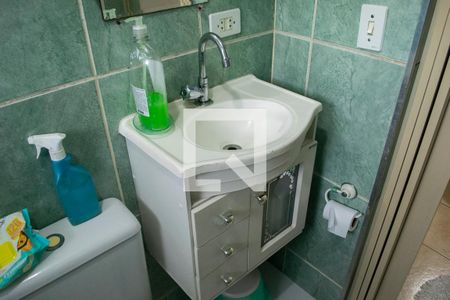 Casa à venda com 221m², 4 quartos e 2 vagas Casa à venda com 221m², 4 quartos e 2 vagasBanheiro casa 1