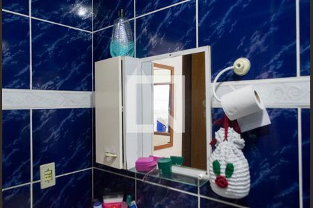 Casa à venda com 221m², 4 quartos e 2 vagas Casa à venda com 221m², 4 quartos e 2 vagasBanheiro casa 2