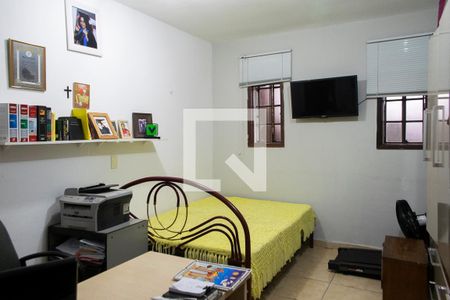 Casa à venda com 221m², 4 quartos e 2 vagas Casa à venda com 221m², 4 quartos e 2 vagasQuarto 2 casa 2