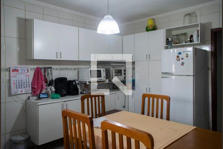 Casa à venda com 221m², 4 quartos e 2 vagas Casa à venda com 221m², 4 quartos e 2 vagasCozinha casa 1