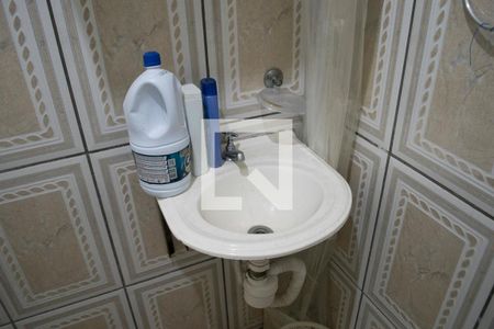 Casa à venda com 221m², 4 quartos e 2 vagas Casa à venda com 221m², 4 quartos e 2 vagasBanheiro de Serviço