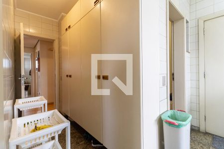 Apartamento à venda com 360m², 5 quartos e 4 vagasLavanderia