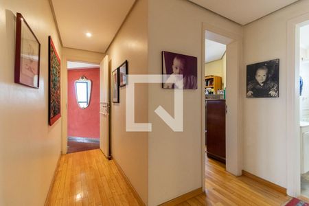 Apartamento à venda com 360m², 5 quartos e 4 vagasCorredor