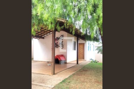 Casa à venda com 100m², 3 quartos e 3 vagas