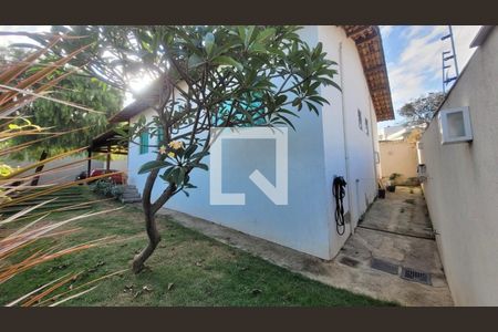 Casa à venda com 100m², 3 quartos e 3 vagas