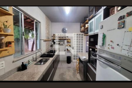 Casa à venda com 3 quartos, 100m² em Trevo, Belo Horizonte