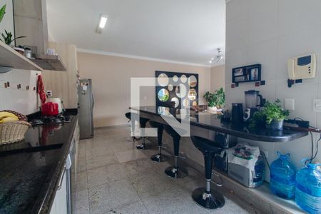 Casa para alugar com 168m², 6 quartos e 4 vagas Casa para alugar com 168m², 6 quartos e 4 vagasCozinha