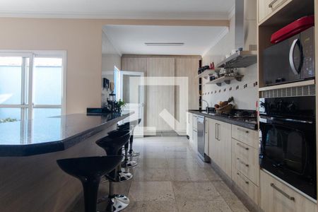 Casa para alugar com 168m², 6 quartos e 4 vagas Casa para alugar com 168m², 6 quartos e 4 vagasCozinha