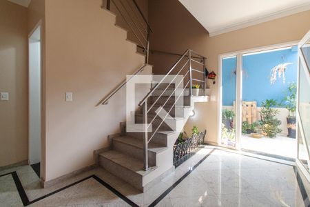 Hall de Entrada de casa para alugar com 6 quartos, 168m² em Vila Gomes Cardim, São Paulo