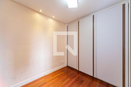 Apartamento à venda com 70m², 2 quartos e 2 vagasQuarto 2