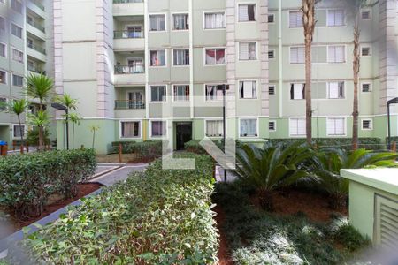 Vista Sala  de apartamento para alugar com 1 quarto, 40m² em Jardim Santa Teresinha, São Paulo
