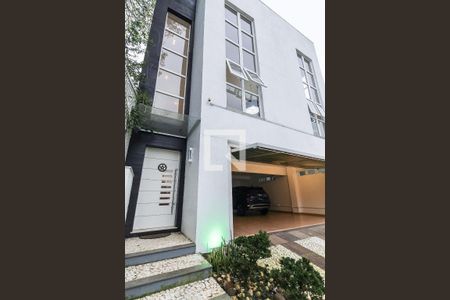 Casa à venda com 389m², 3 quartos e 4 vagasFachada