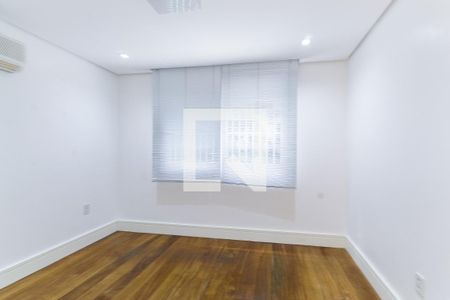 Casa à venda com 389m², 3 quartos e 4 vagasQuarto 2