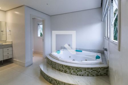 Casa à venda com 389m², 3 quartos e 4 vagasBanheiro da suíte