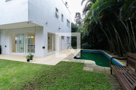 Casa à venda com 389m², 3 quartos e 4 vagasQuintal