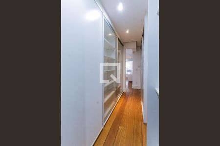 Casa à venda com 389m², 3 quartos e 4 vagasCloset da suíte