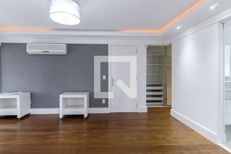 Casa à venda com 389m², 3 quartos e 4 vagasSuíte