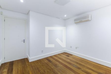 Casa à venda com 389m², 3 quartos e 4 vagasQuarto 2