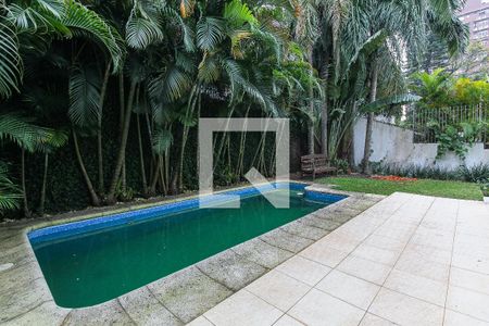 Casa à venda com 389m², 3 quartos e 4 vagasPiscina