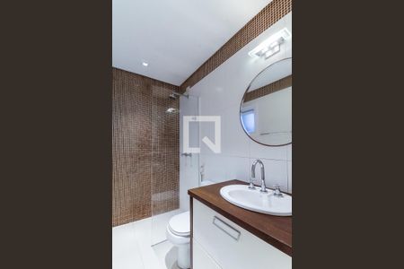 Casa à venda com 389m², 3 quartos e 4 vagasBanheiro