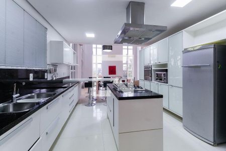 Casa à venda com 389m², 3 quartos e 4 vagasCozinha