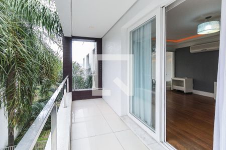 Casa à venda com 389m², 3 quartos e 4 vagasSacada da suíte