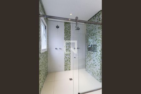 Casa à venda com 389m², 3 quartos e 4 vagasBanheiro da suíte