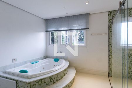 Casa à venda com 389m², 3 quartos e 4 vagasBanheiro da suíte