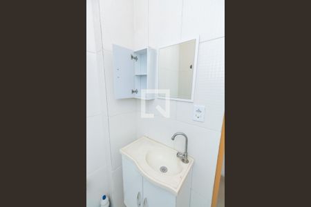Apartamento para alugar com 59m², 2 quartos e sem vagaDetalhe do banheiro