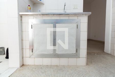 Apartamento para alugar com 59m², 2 quartos e sem vagaDetalhe da cozinha