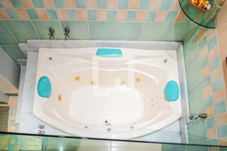Casa à venda com 509m², 4 quartos e 5 vagasDetalhe Banheiro da Suíte 1