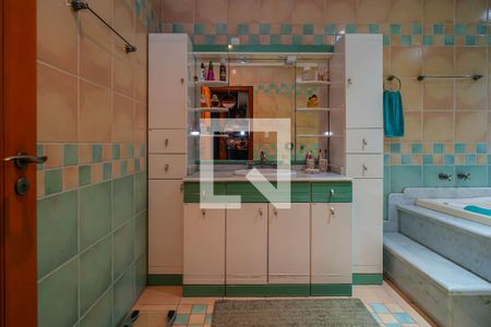Casa à venda com 509m², 4 quartos e 5 vagasBanheiro da Suíte 1
