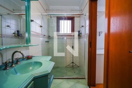 Casa à venda com 509m², 4 quartos e 5 vagasBanheiro da Suíte 2